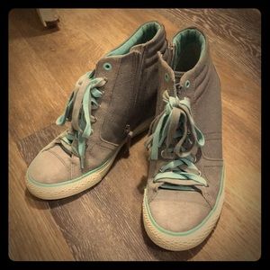Heeled sneakers